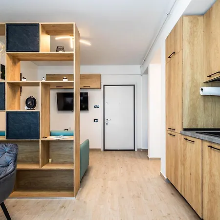 Amber Meraki And Apartment Năvodari