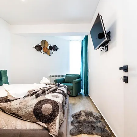 Amber Meraki And Apartament *