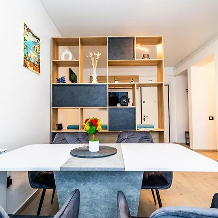 Amber Meraki And Apartament Năvodari
